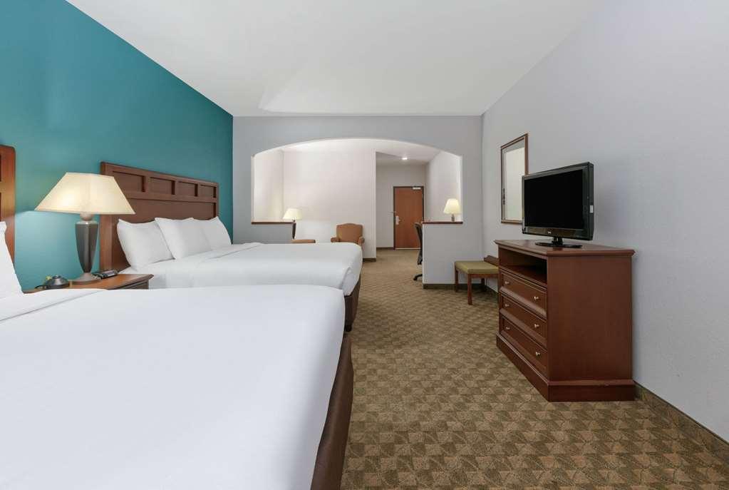Baymont Inn & Suites By Wyndham Glen Rose Rom bilde